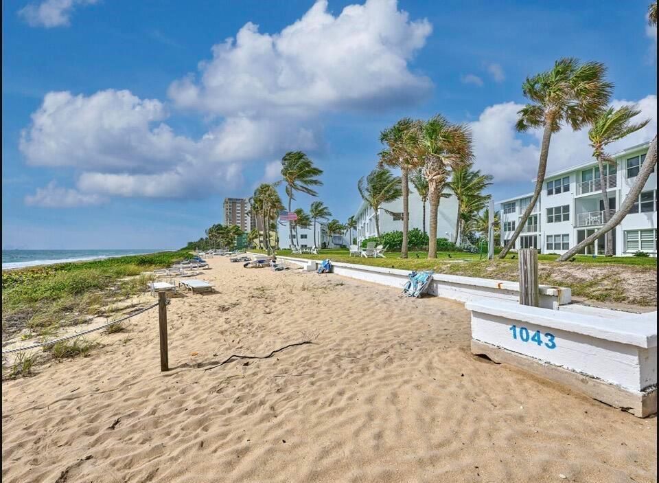 1043 Beach 2