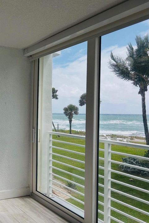 1043 ocean window cu
