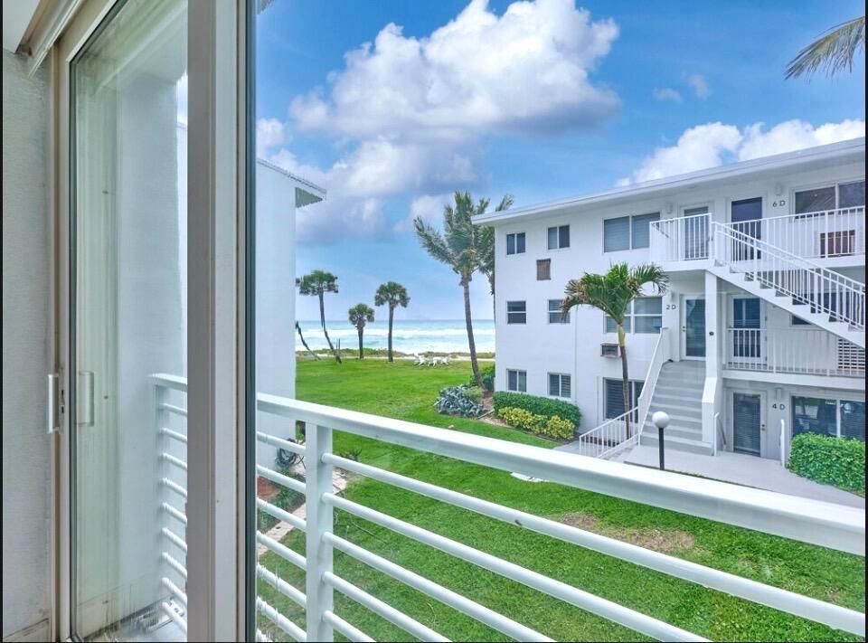 1043 Ocean View