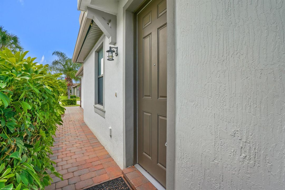 4337 Beauty Leaf Cir 011