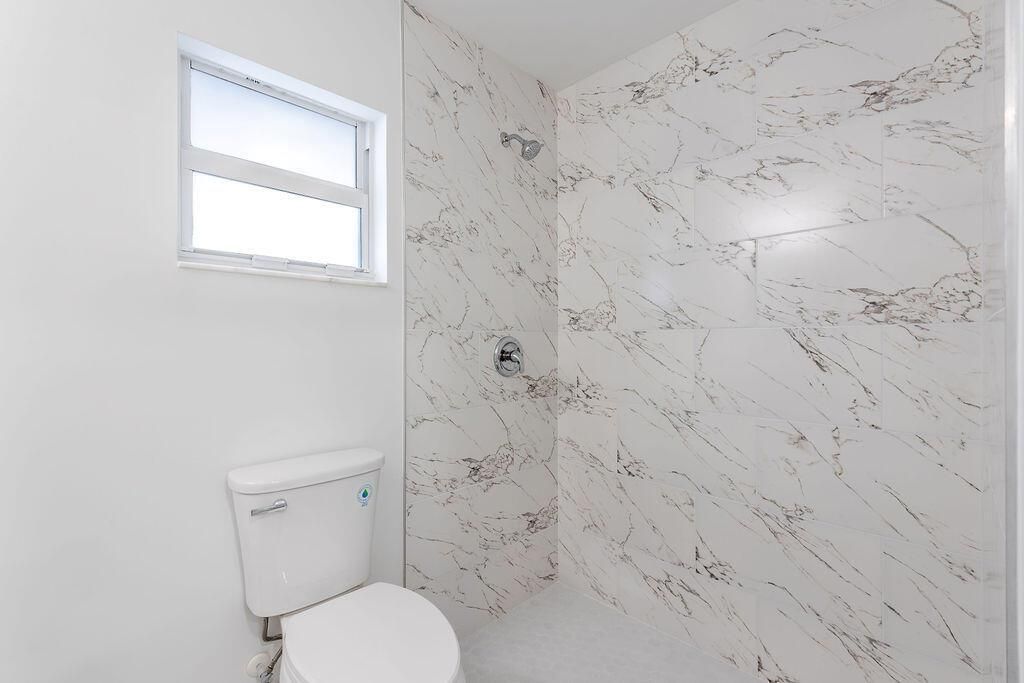 3246SEJeffersonStStuart-13