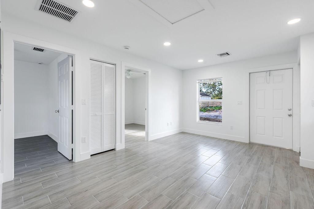 3246SEJeffersonStStuart-12