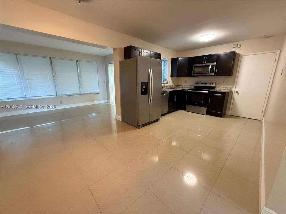 В аренду: $3,400 (3 спален, 2 ванн, 1515 Квадратных фут)
