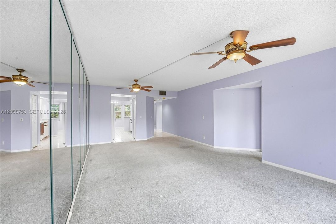 Large Family/ Dining Room