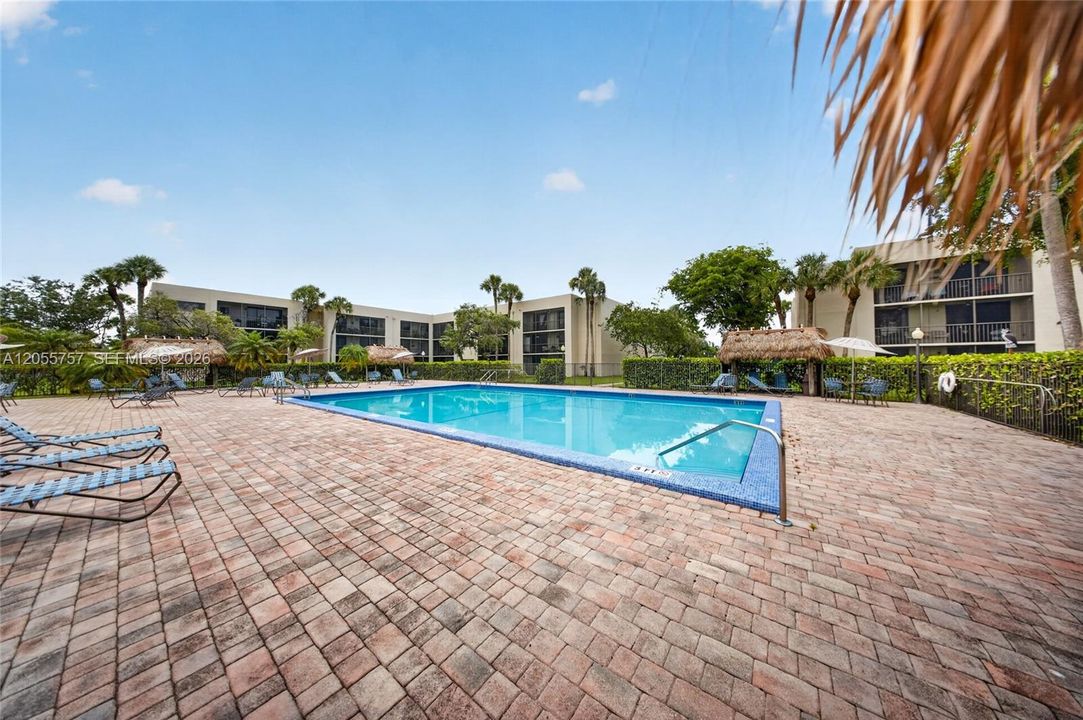 En Venta: $289,000 (2 camas, 2 baños, 965 Pies cuadrados)