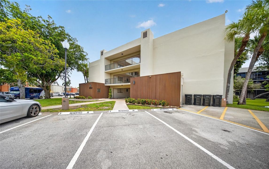 En Venta: $289,000 (2 camas, 2 baños, 965 Pies cuadrados)