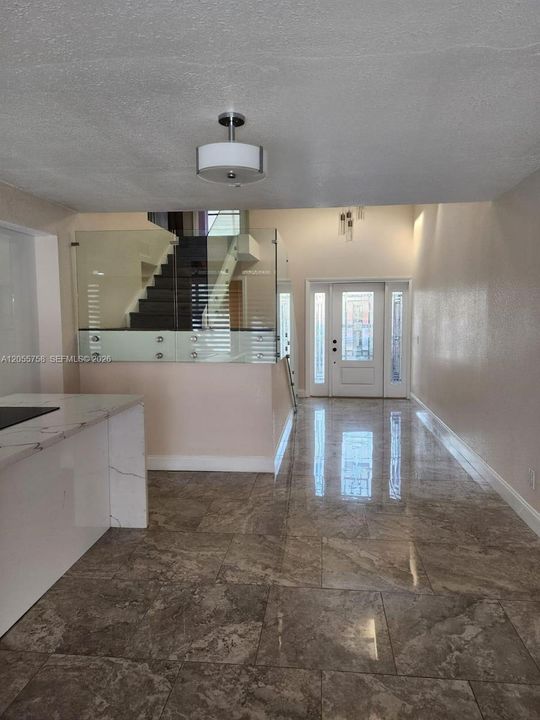 For Rent: $3,300 (3 beds, 3 baths, 1686 Square Feet)