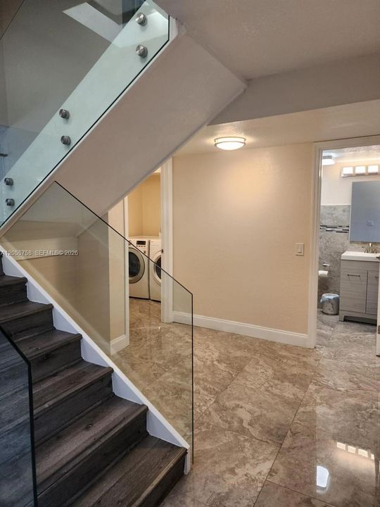 For Rent: $3,300 (3 beds, 3 baths, 1686 Square Feet)