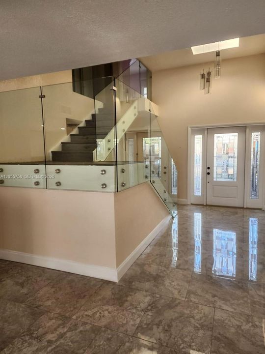 For Rent: $3,300 (3 beds, 3 baths, 1686 Square Feet)