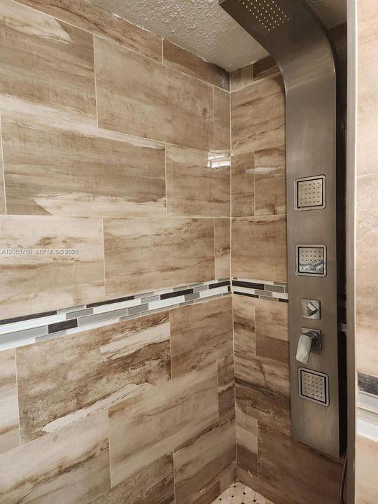 For Rent: $3,300 (3 beds, 3 baths, 1686 Square Feet)
