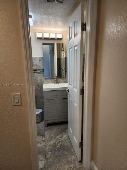 For Rent: $3,300 (3 beds, 3 baths, 1686 Square Feet)
