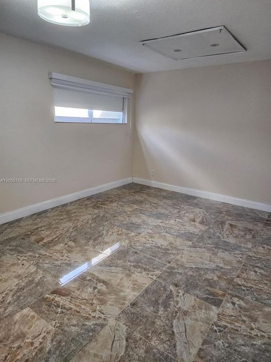 For Rent: $3,300 (3 beds, 3 baths, 1686 Square Feet)