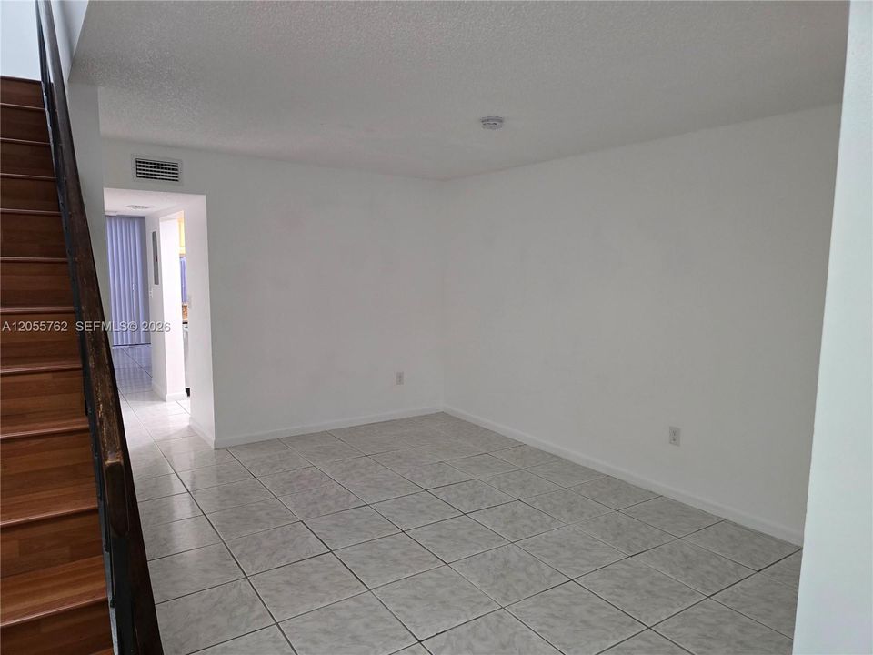 В аренду: $2,500 (2 спален, 2 ванн, 1032 Квадратных фут)
