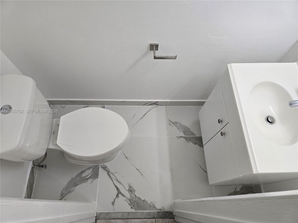 1/2 bathroom