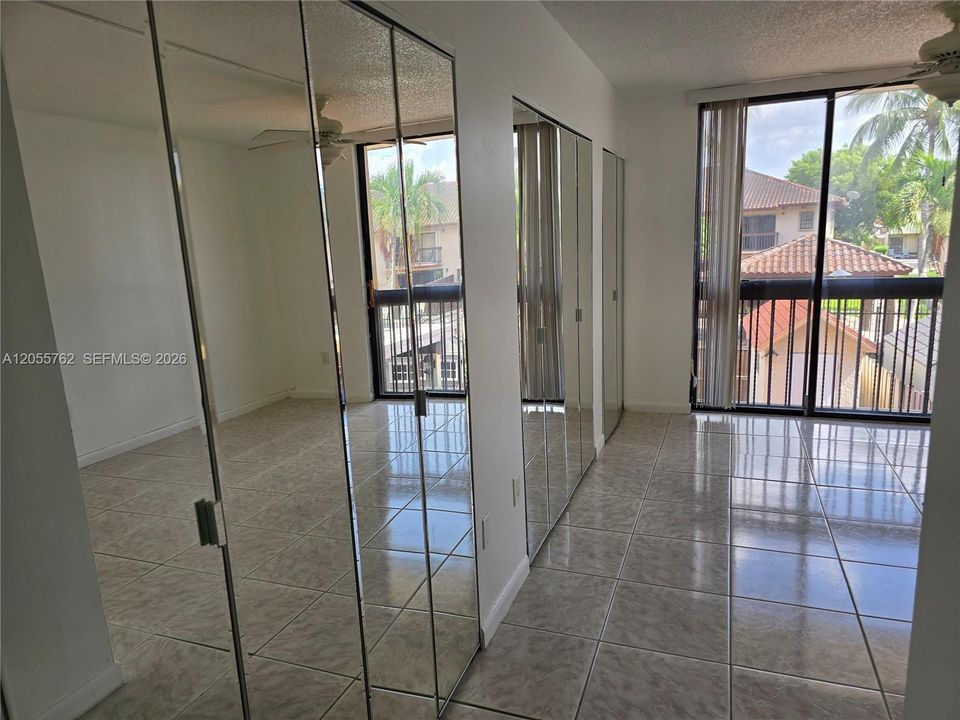 В аренду: $2,500 (2 спален, 2 ванн, 1032 Квадратных фут)