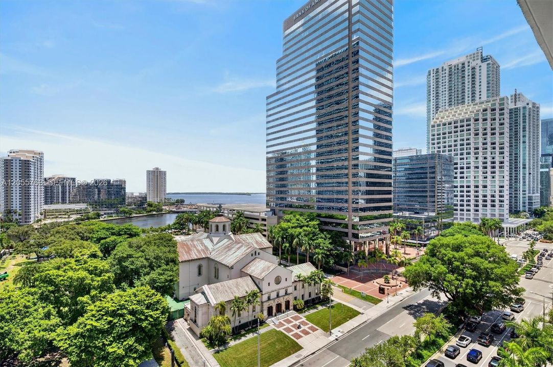 For Rent: $3,650 (1 beds, 1 baths, 806 Square Feet)