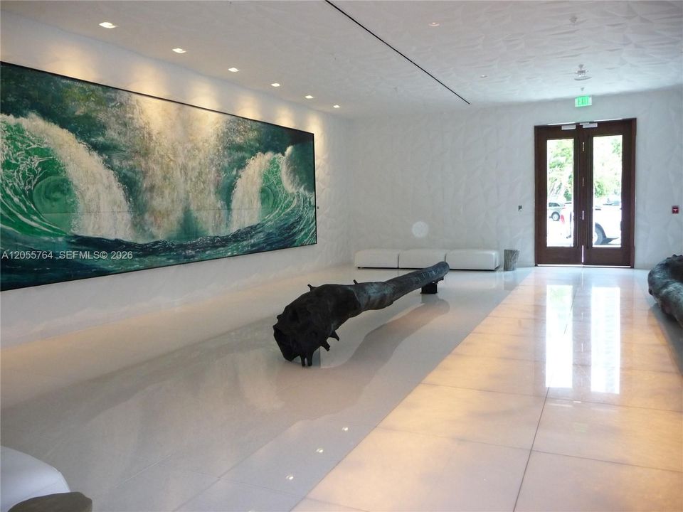For Rent: $4,900 (1 beds, 2 baths, 880 Square Feet)