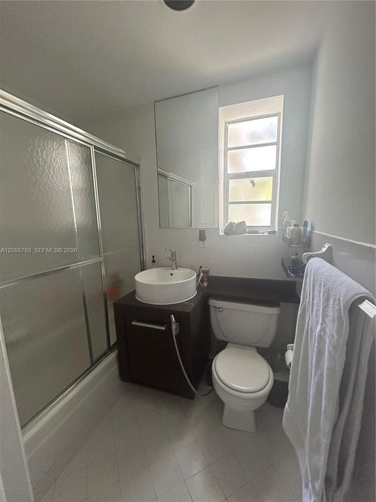 En Renta: $1,900 (0 camas, 1 baños, 4980 Pies cuadrados)