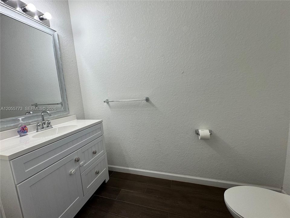 En Renta: $2,599 (3 camas, 2 baños, 1731 Pies cuadrados)
