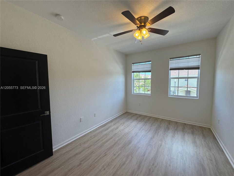 En Renta: $2,599 (3 camas, 2 baños, 1731 Pies cuadrados)
