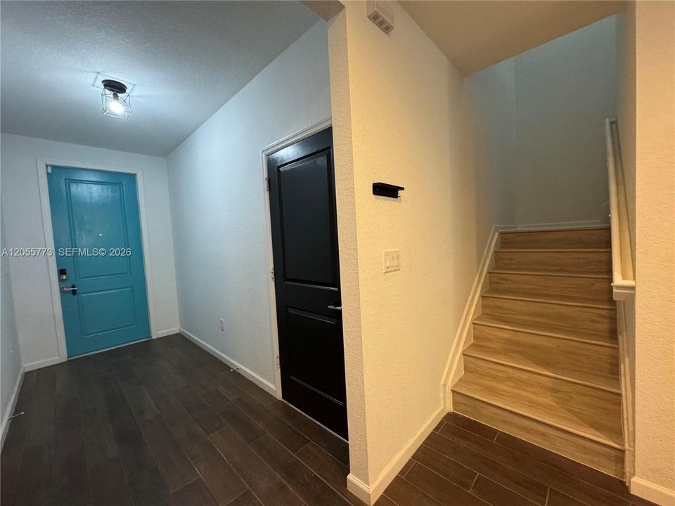 En Renta: $2,599 (3 camas, 2 baños, 1731 Pies cuadrados)