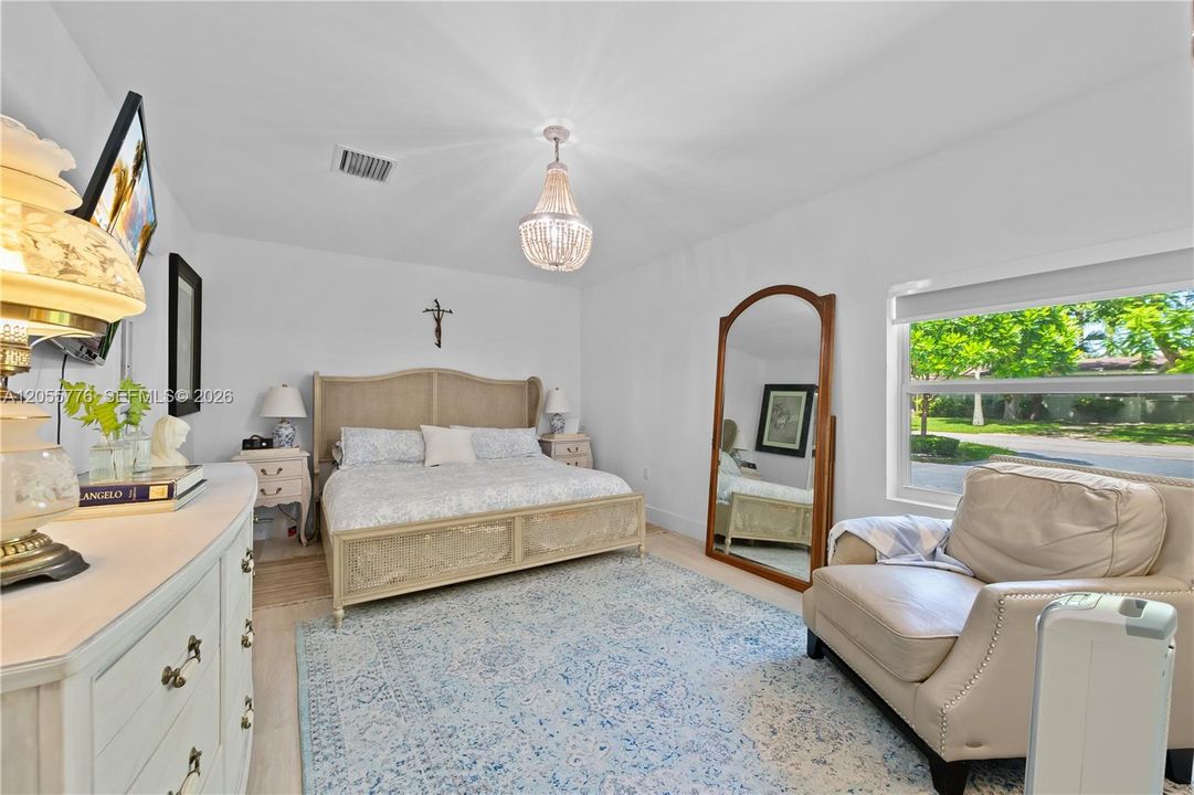 En Venta: $1,700,000 (4 camas, 3 baños, 2120 Pies cuadrados)