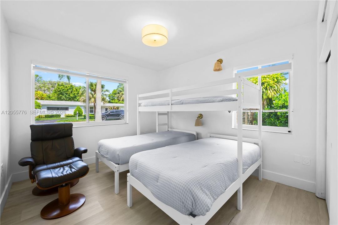 En Venta: $1,700,000 (4 camas, 3 baños, 2120 Pies cuadrados)