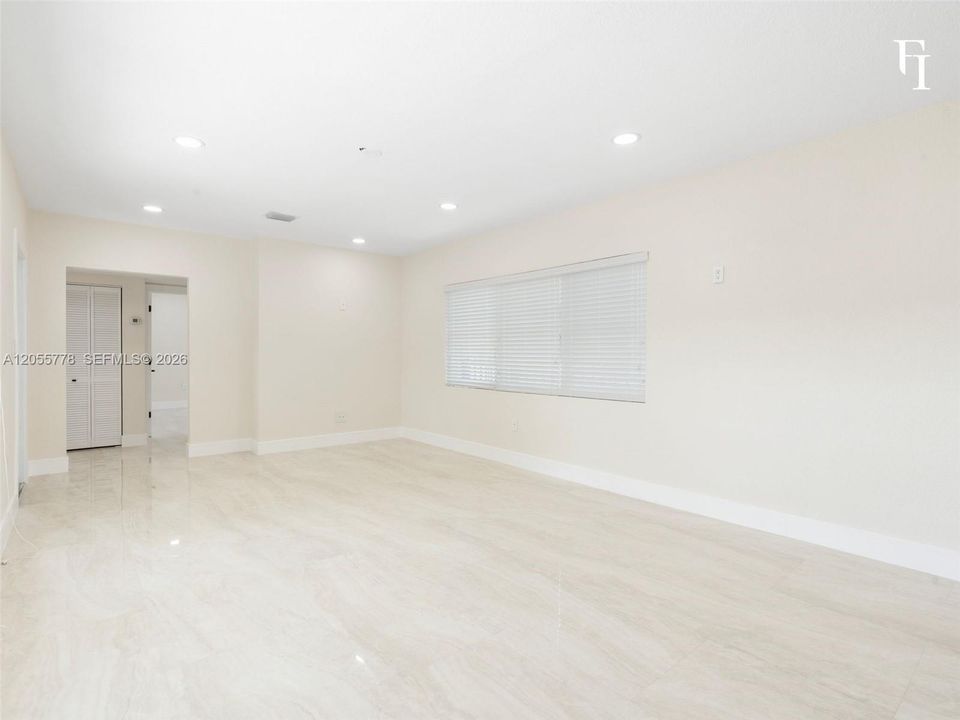 В аренду: $4,200 (3 спален, 2 ванн, 1474 Квадратных фут)
