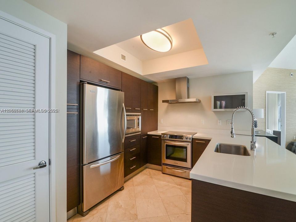 В аренду: $5,000 (3 спален, 2 ванн, 1447 Квадратных фут)