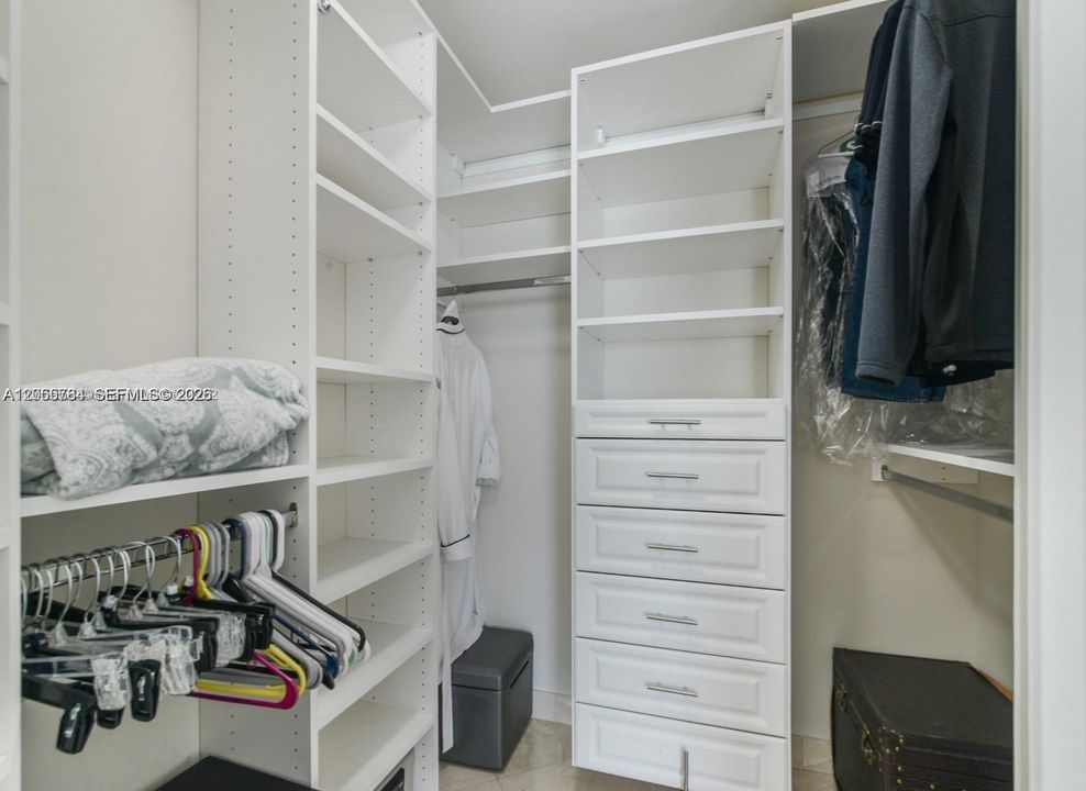 В аренду: $5,000 (3 спален, 2 ванн, 1447 Квадратных фут)