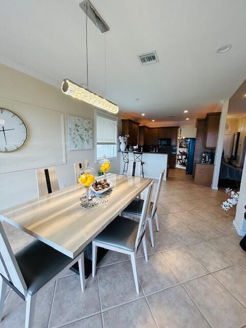 Dining/Kitchen