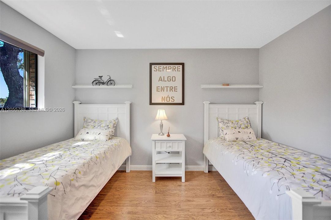 В аренду: $2,990 (2 спален, 2 ванн, 1348 Квадратных фут)
