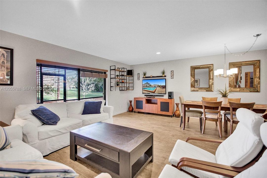 В аренду: $2,990 (2 спален, 2 ванн, 1348 Квадратных фут)