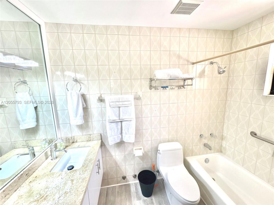 En Renta: $5,900 (4 camas, 3 baños, 3502 Pies cuadrados)