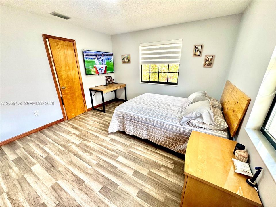 En Renta: $5,900 (4 camas, 3 baños, 3502 Pies cuadrados)