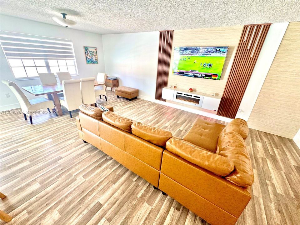 En Renta: $5,900 (4 camas, 3 baños, 3502 Pies cuadrados)