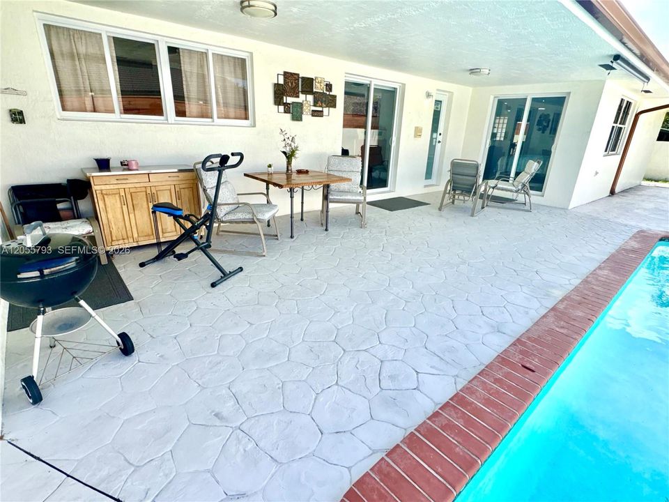 En Renta: $5,900 (4 camas, 3 baños, 3502 Pies cuadrados)