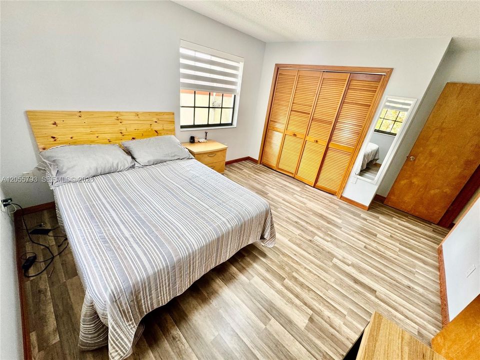 En Renta: $5,900 (4 camas, 3 baños, 3502 Pies cuadrados)
