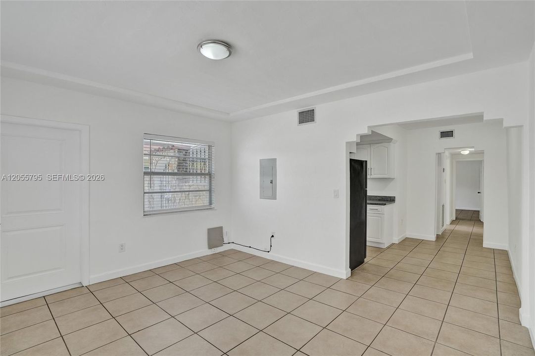 В аренду: $2,400 (2 спален, 1 ванн, 822 Квадратных фут)
