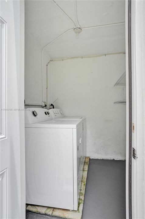 В аренду: $2,400 (2 спален, 1 ванн, 822 Квадратных фут)