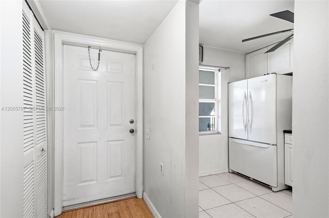For Sale: $122,000 (2 beds, 2 baths, 962 Square Feet)
