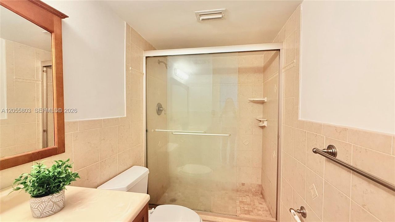 В аренду: $2,200 (2 спален, 2 ванн, 994 Квадратных фут)
