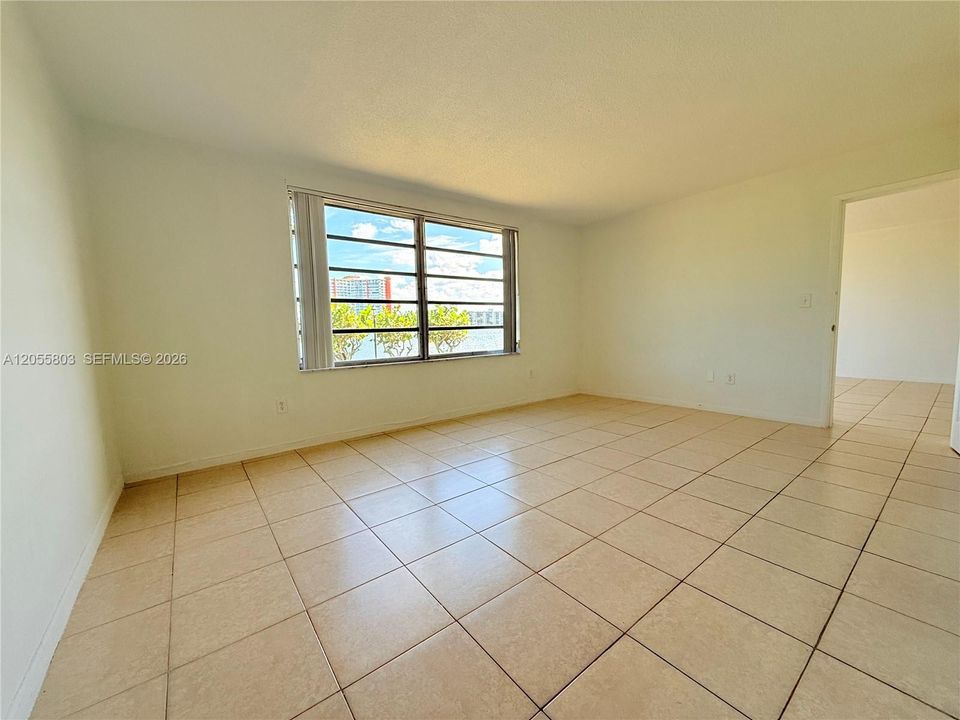 В аренду: $2,200 (2 спален, 2 ванн, 994 Квадратных фут)