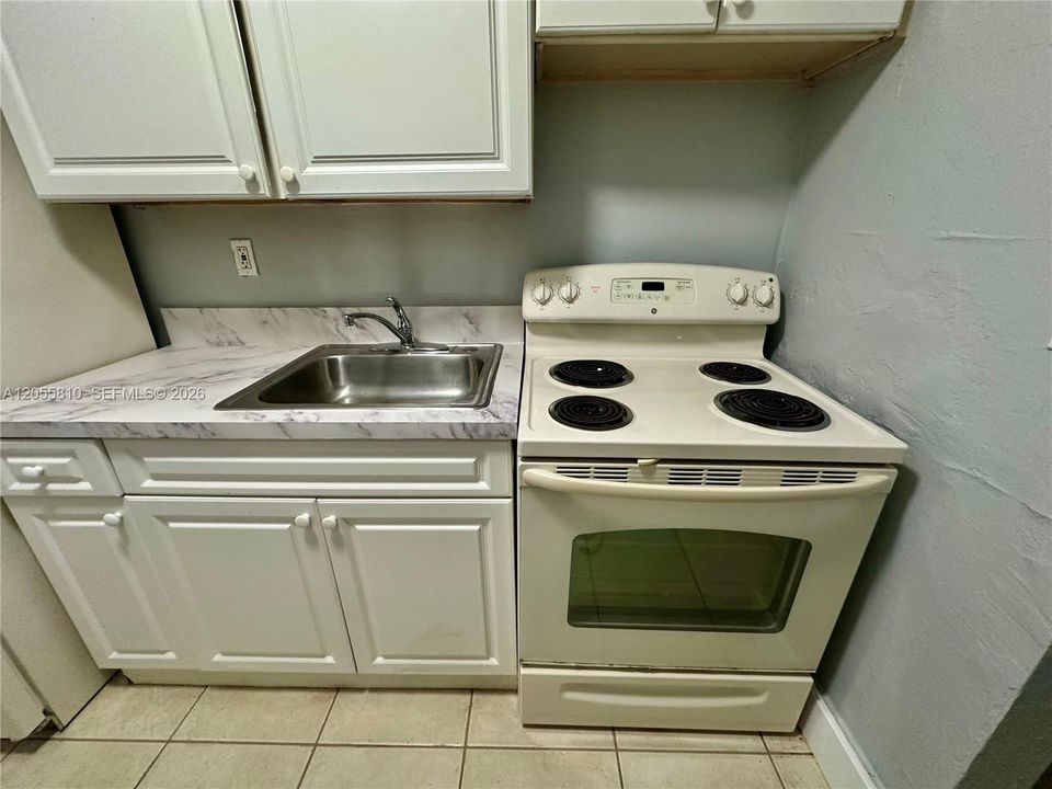 В аренду: $2,000 (2 спален, 1 ванн, 713 Квадратных фут)