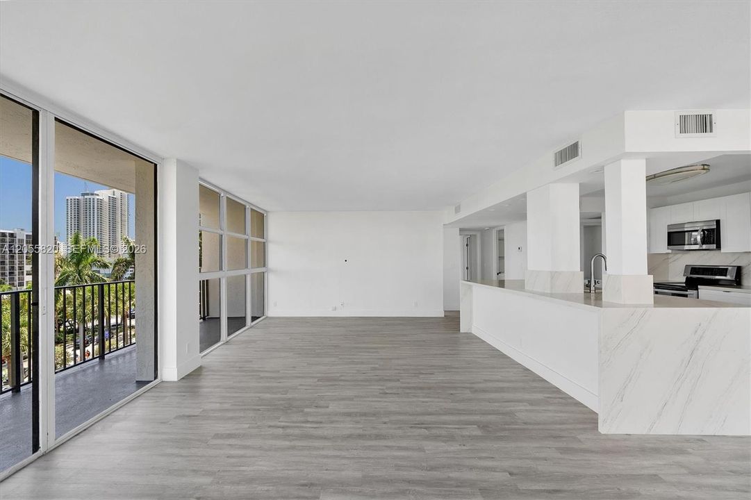 En Venta: $499,000 (2 camas, 2 baños, 1430 Pies cuadrados)