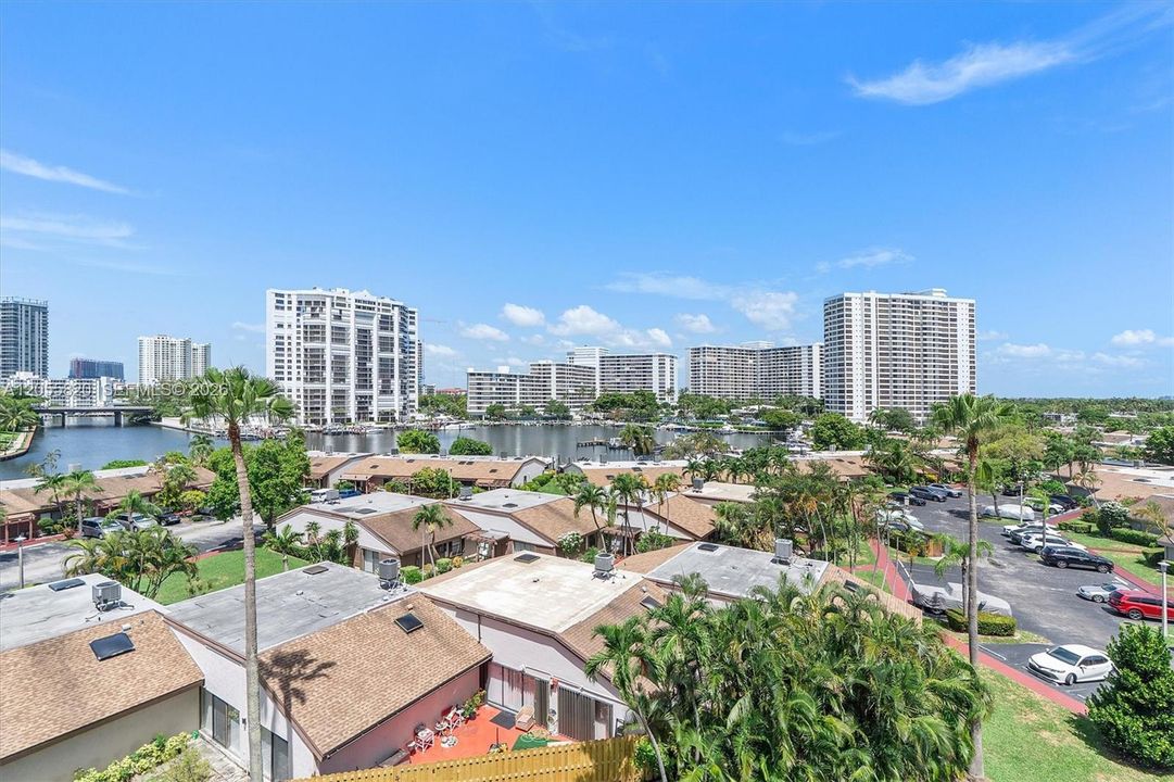 En Venta: $499,000 (2 camas, 2 baños, 1430 Pies cuadrados)