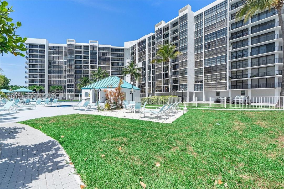 En Venta: $499,000 (2 camas, 2 baños, 1430 Pies cuadrados)
