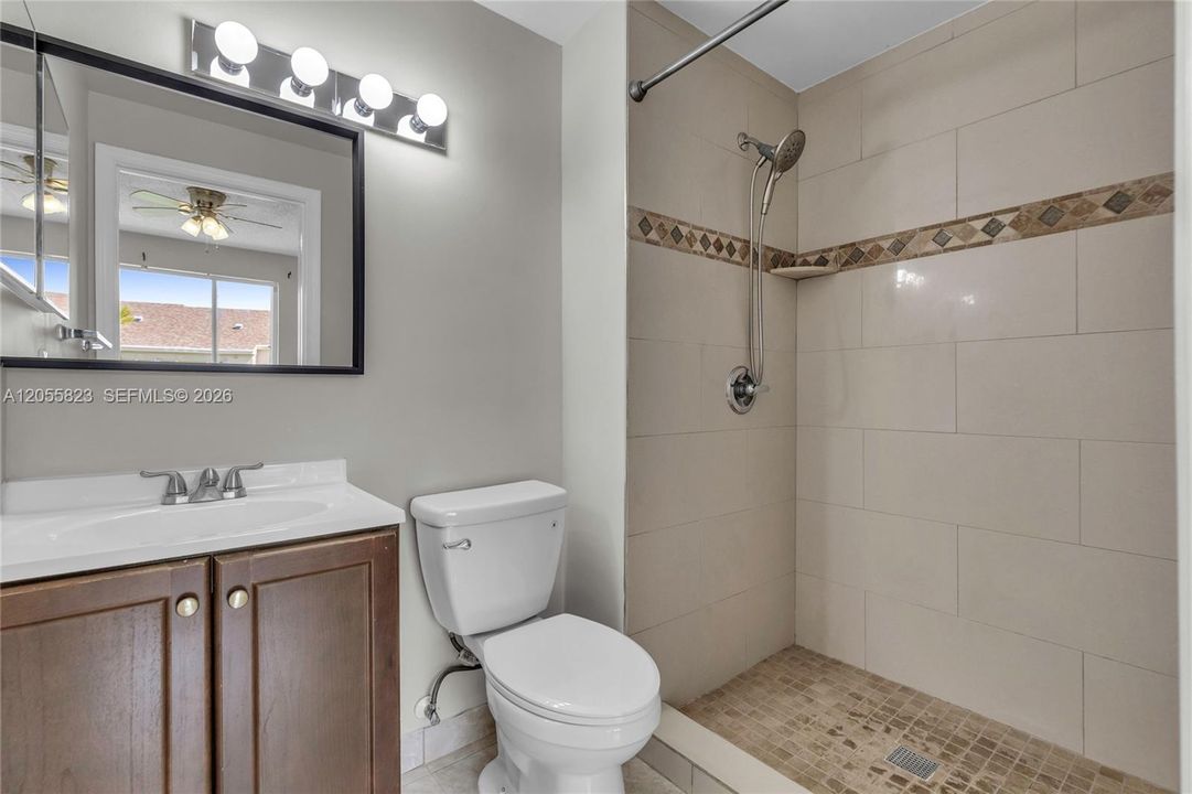 В аренду: $2,650 (2 спален, 2 ванн, 1110 Квадратных фут)