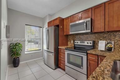 В аренду: $2,650 (2 спален, 2 ванн, 1110 Квадратных фут)