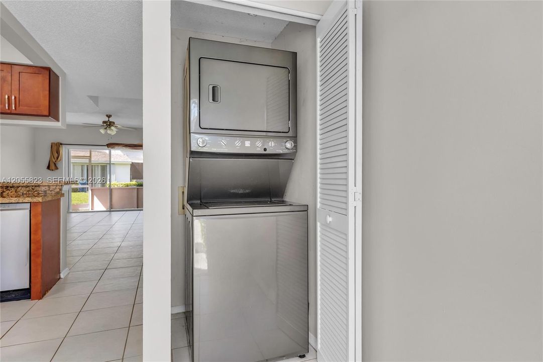 В аренду: $2,650 (2 спален, 2 ванн, 1110 Квадратных фут)